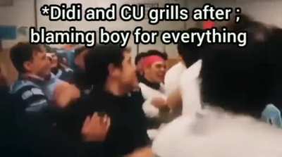 Boys fighting for justice meanwhile girls☕