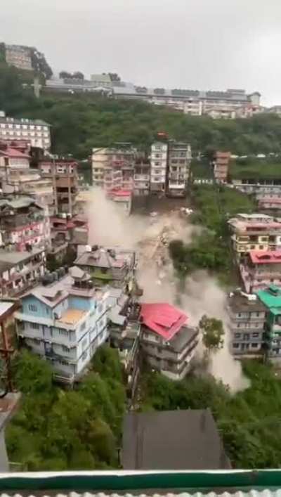 Building collapses, no fatalities due to heavy rain in shimla, india, Oct 1st 21
