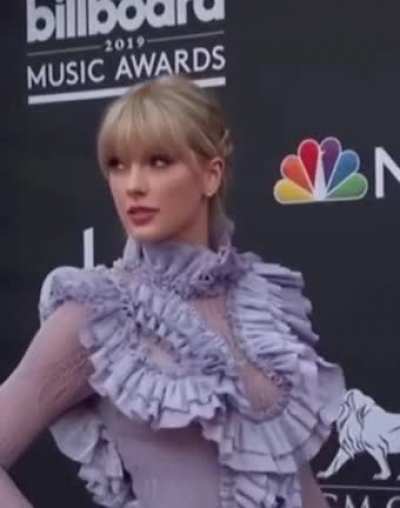 Taylor Swift might have the best legs in the business