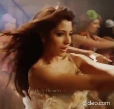 Anushka Sharma (Bounce)