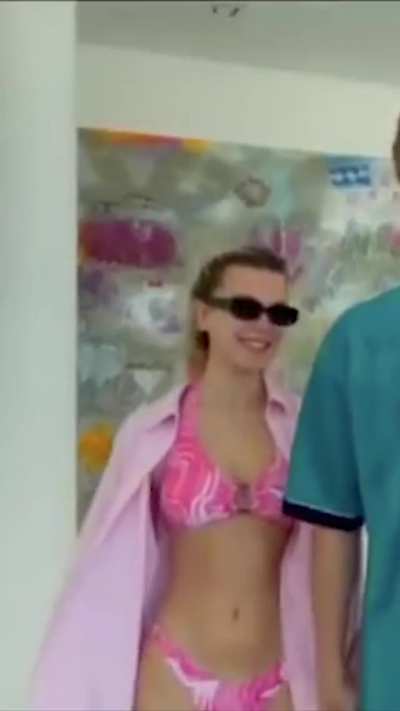 Millie Bobby Brown in bikini watch