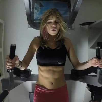 Suki Waterhouse