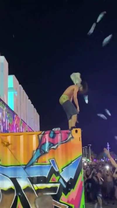 Crowd Throws Bottles a Fan at Rolling Loud Music Festival
