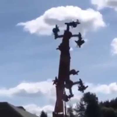 Amusement parks in germany be like