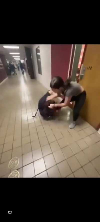 Girl confronted after talking ish about grey shirts mom 