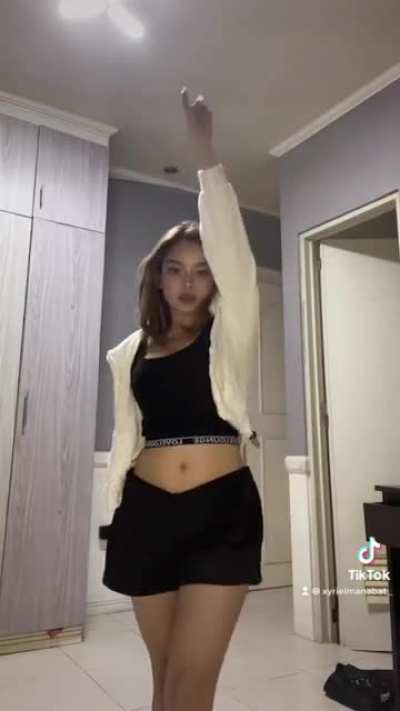 Xyriel Manabat
