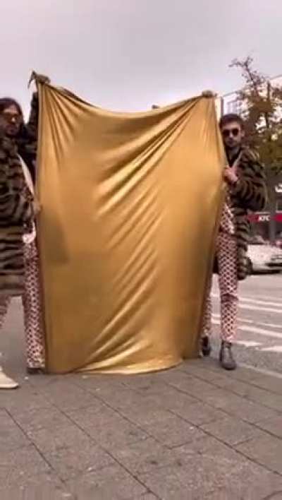 Impressive magic trick
