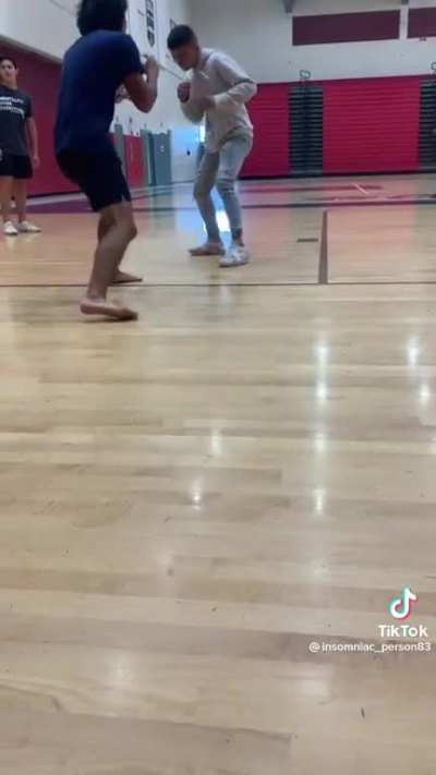 Only in Hawaii will you see high school fights like this