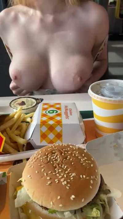 Finish the Big Mac and I&rsquo;ll let you taste my McTitties 😘 (Oc reveal)