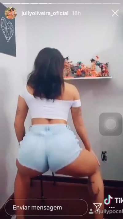 Jully oliveira