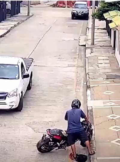 Man tries to rob woman&hellip;