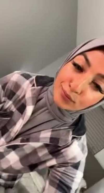 From innocent hijabi to cock loving hoejabi 😈