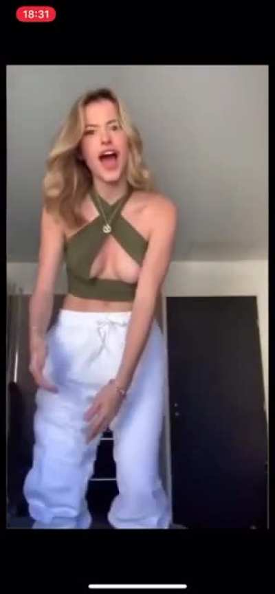 Lea Elui G Nipslip
