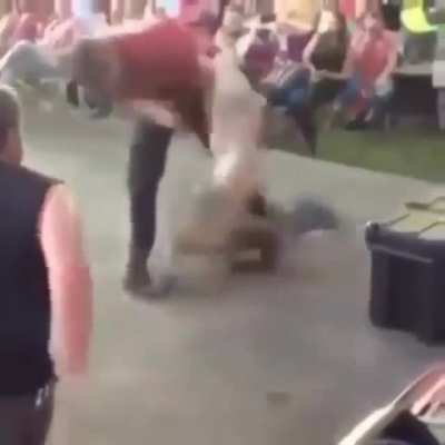 WCGW fighting an alligator