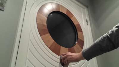 A Mechanical iris window shade