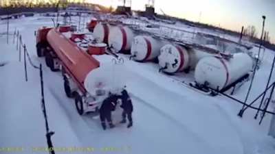 Using a torch to defrost a fuel valve&hellip;