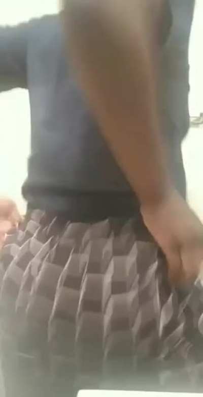 Big booty thot hmu