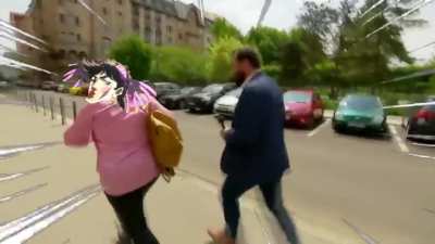 Joestar Zita haszn&aacute;lja a titkos technik&aacute;t.
