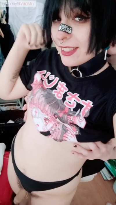 I'd love if someone groped me in public ~ ( ◜‿◝ )♡