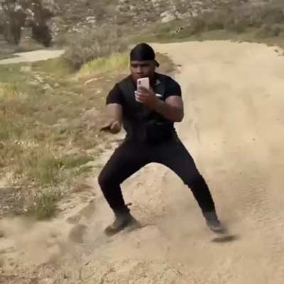 Meanwhile, MP Players after unlocking the shovel...
