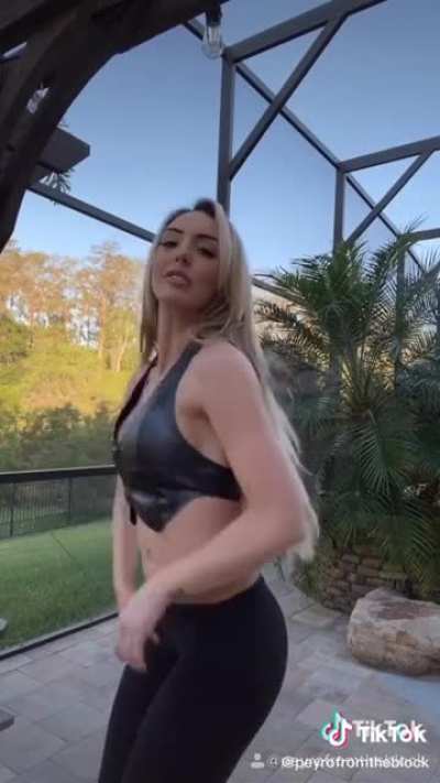Cassie Lee on TikTok in 2020-05-16: " I have nothing new. Soz. Here is a draft 😘"