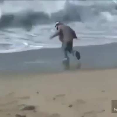 aga dayıya &uuml;z&uuml;ld&uuml;m be.. yazık o g&ouml;bekle o g&ouml;tle yapılırmı bu...