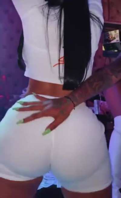 😩