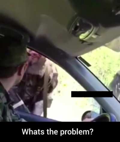 - В чем проблема? - У вас зеркало сломано
