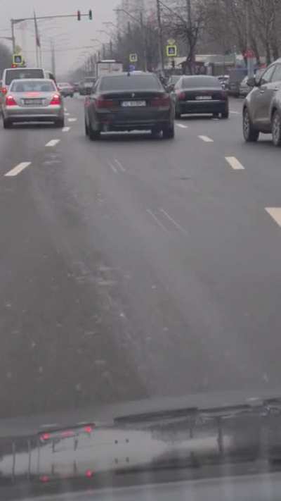 Ce Dacie, ba? Mai bine iti luai un...