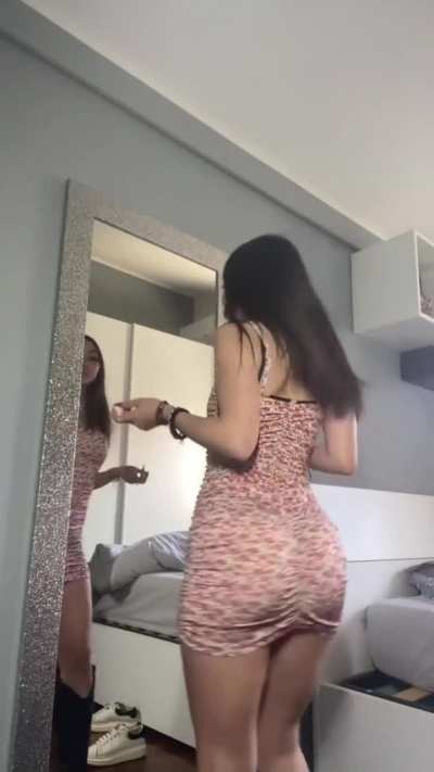 Compilation del culo di Gaia, amica di Bianchetta. Culo pi&ugrave; insensato e sottovalutato di tiktok italia