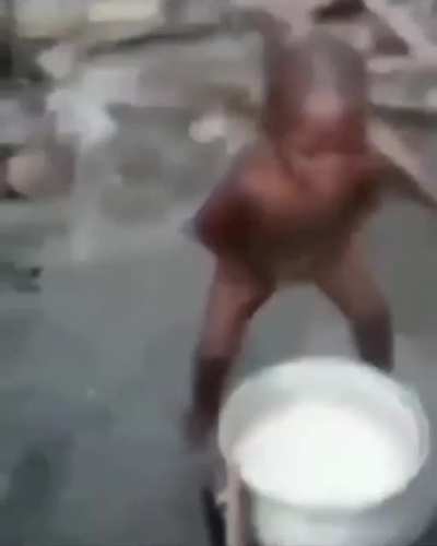 Fui cozinhar e queimei os ovos, nunca mais coxinho pelado slc