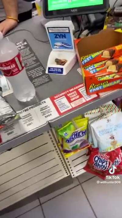 Customer Discovers Credit Card &ldquo;Skimmer&rdquo;