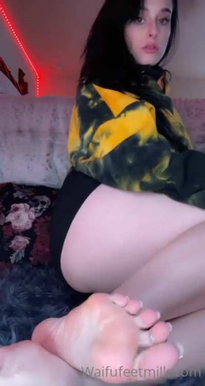 Lick the spit off 🤤
