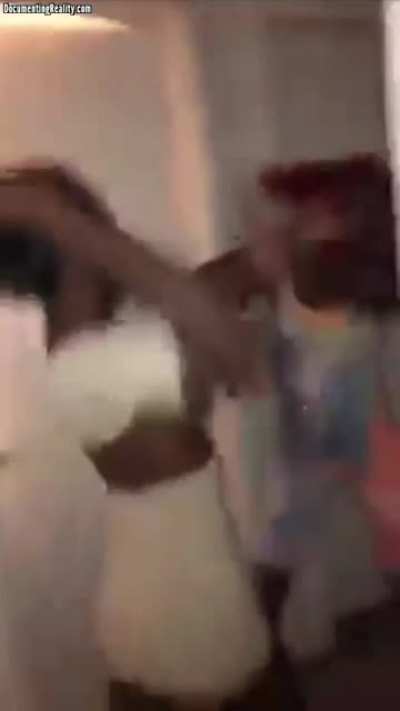 Titty battle