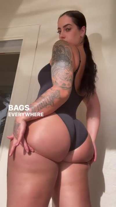 New IG @Naomisthicc …. Go follow now … music fresshrari