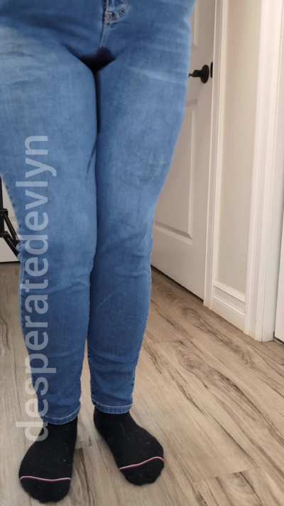 I love wetting my jeans
