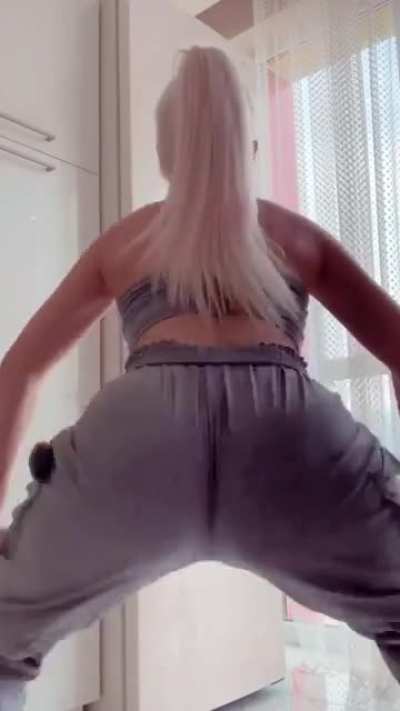 Dance malyshka