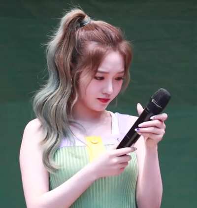 Give Jisun a working mic!