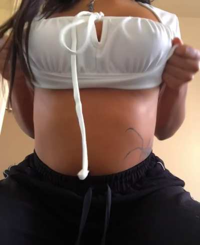 my bras aren&rsquo;t fitting me anymore&hellip; what do you think my size is now? 👀 (drop)