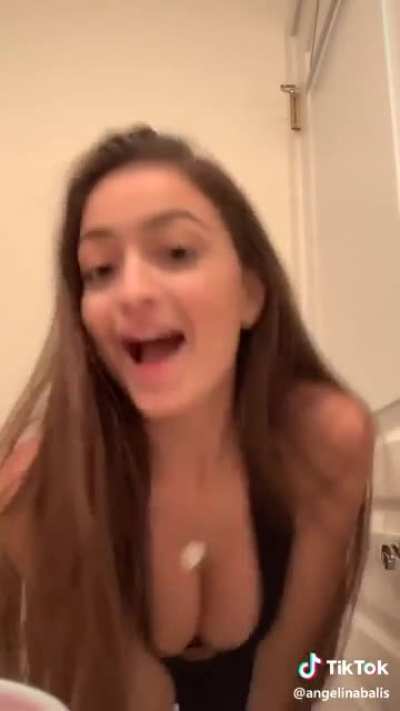 Boobiesssss @angelinabalis (DELETED)