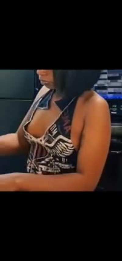 nipslip @famoussnow