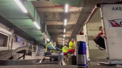 How Qantas treats your baggage