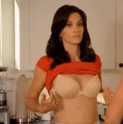 Courtney cox