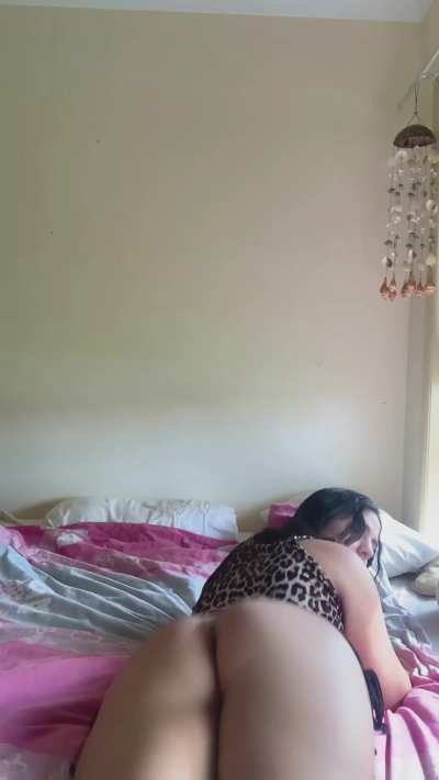 18 y/o babe is up for a night filled with unforgettable ecstasy...