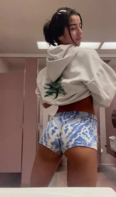 step sister just wanted to show you my boobies and ass between classes, so you don’t forget them haha