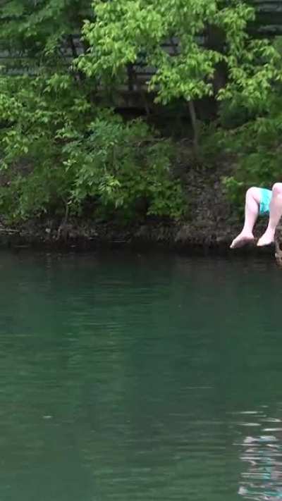 Professionally knocking people off their paddle boards: The Splash&rsquo;athon