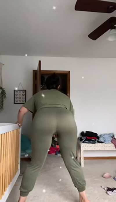don&rsquo;t want her if it don&rsquo;t clap when she walkin 👏🏼👏🏼🍑🍑