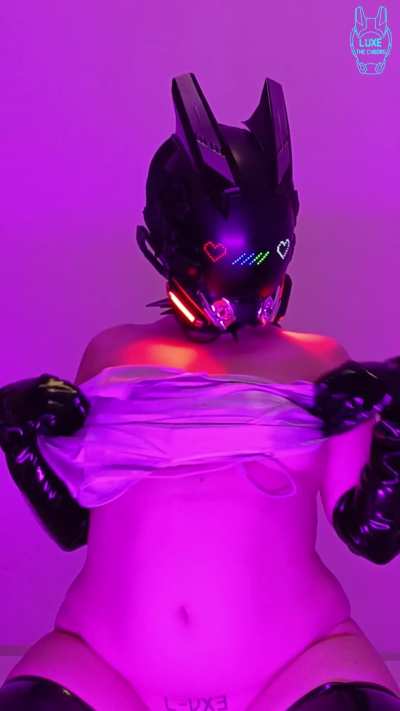 Someone taught this cyborg a teasing subroutine