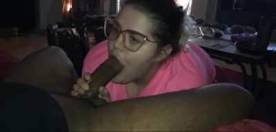 Double chins are going to work on the dick.. 😯