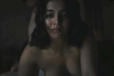 Ufff wamiqa gabbi saali<wbr>...bh<wbr>ailog sab ek ek karke backdoor entry lenge isme koi dhakkadhaki mat karo sabko mauka milega. Scene from movie khufiya 2023